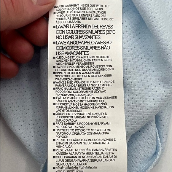 Under Armour Light Blue V-neck long sleeve with cut out back - Medium- NWT - Picture 8 of 10